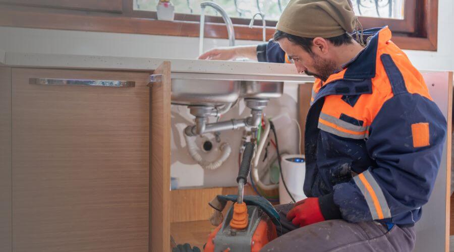 Expert burst pipe repair services in Wentworth, SD